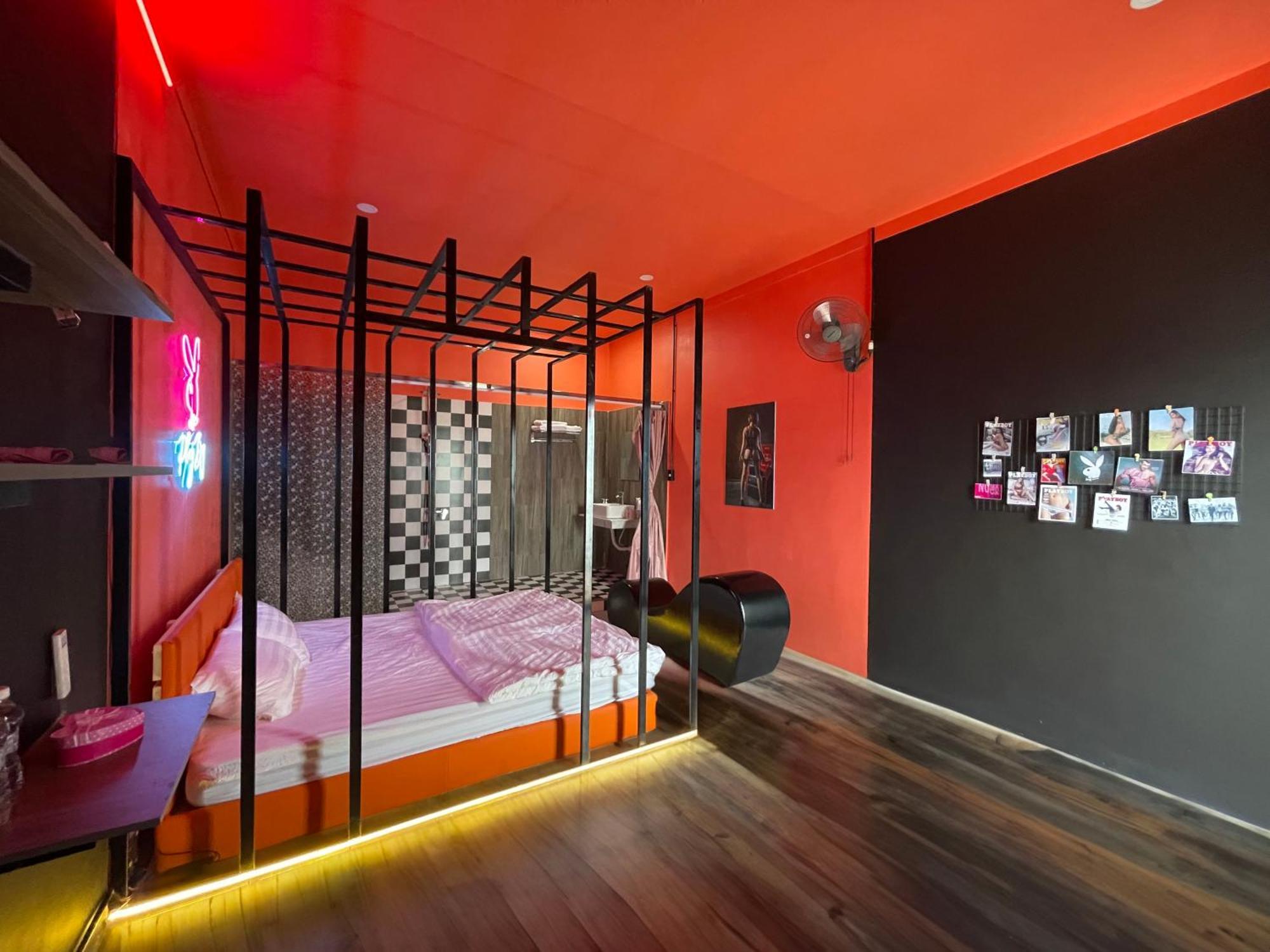 Couple Hotel - Khach San Tinh Yeu Buon Ko Sir Exterior photo