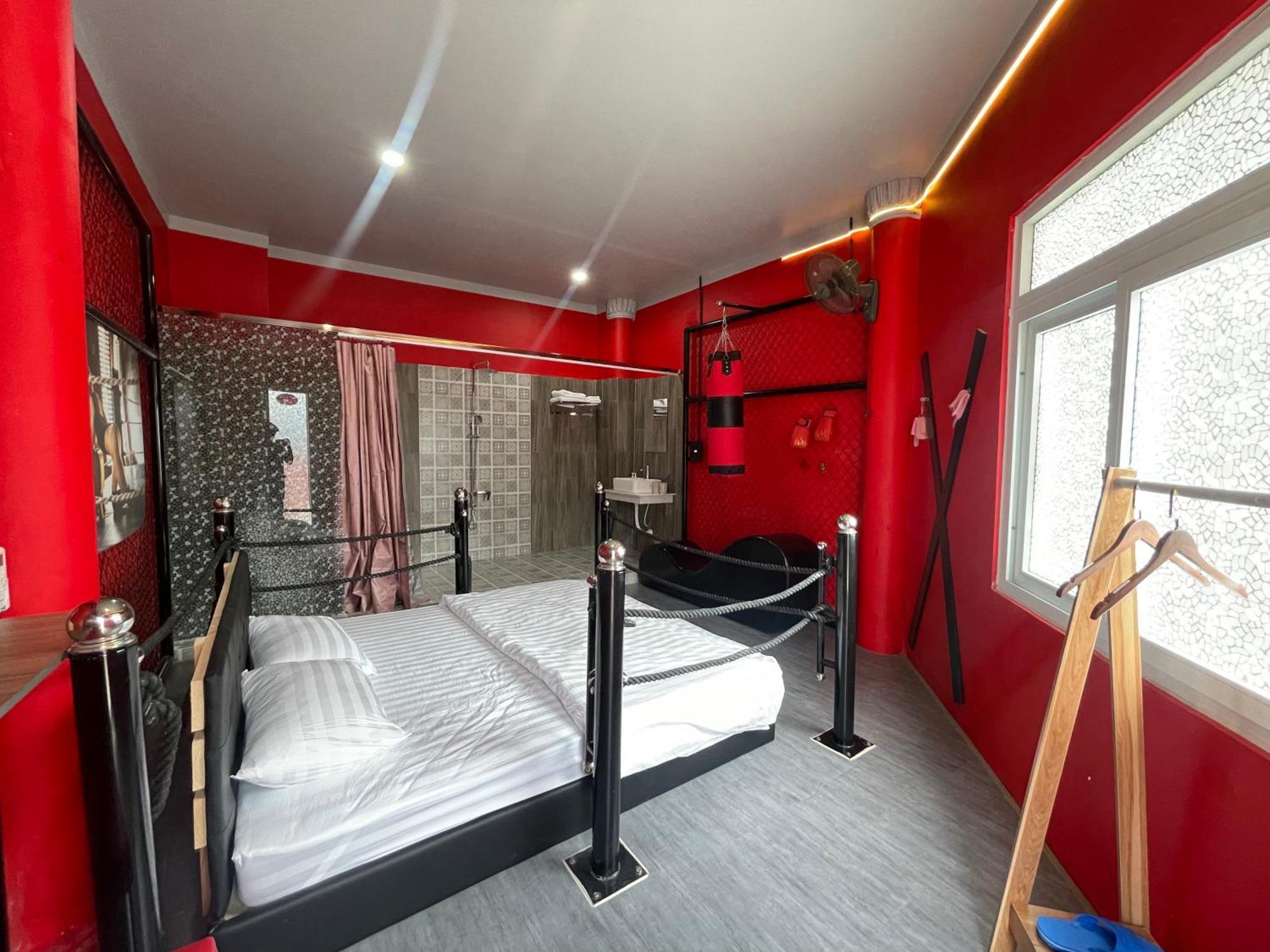 Couple Hotel - Khach San Tinh Yeu Buon Ko Sir Exterior photo